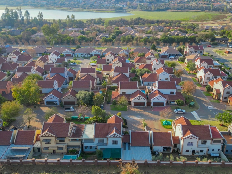 3 Bedroom Property for Sale in Meerhof North West